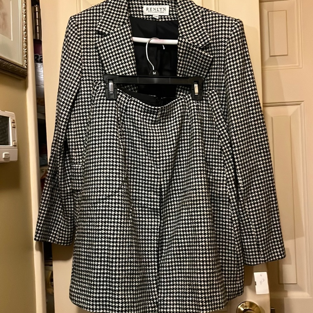 Suit, 100 percent wool houndstooth